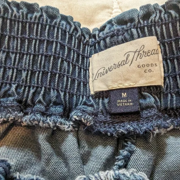 Universal thread pull up denim shorts size medium - Picture 5 of 7